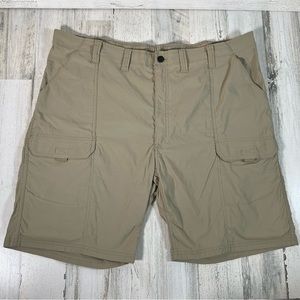 Wrangler Men’s All Terrain Cargo Shorts Nylon Beige Size 44 Outdoors Stretch